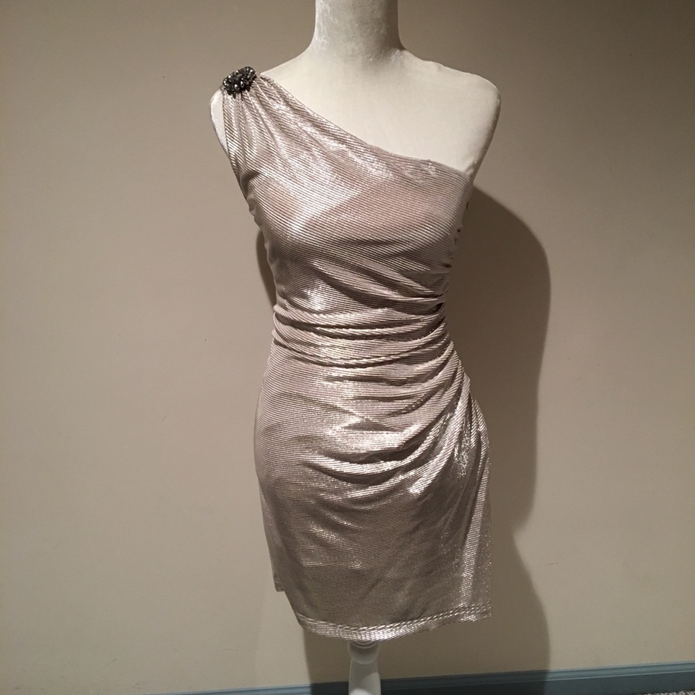 London Times Size 6 metallic silver dress